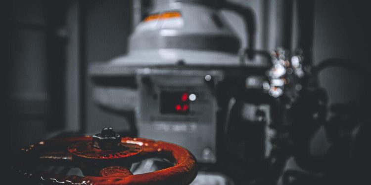 Trading Crude Oil Steady Amidst Middle East Tensions