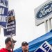 UAW members approve 4½-year contract with Detroit’s Big Three