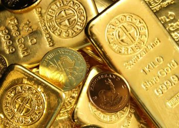 Gold and Silver: gold remains under pressure below $1,940