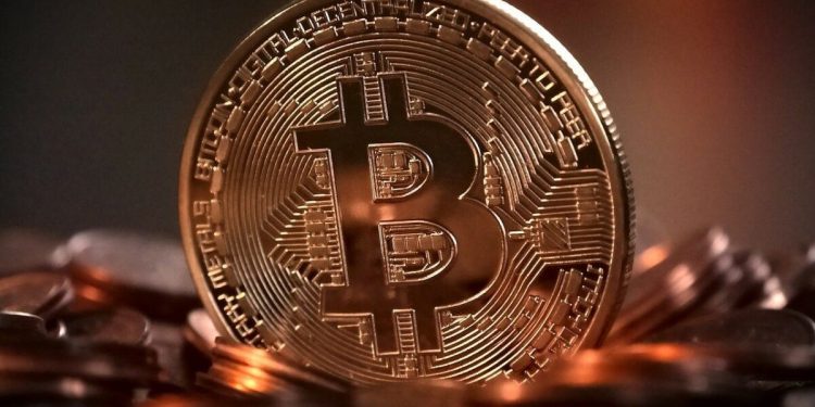 Bitcoin and Ethereum: Ethereum breaks above the $1900 level