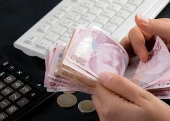 Uniswap’s Financial Win: New Fee Model Rakes In Over $1 Million In A Month Amid DeFi Frenzy