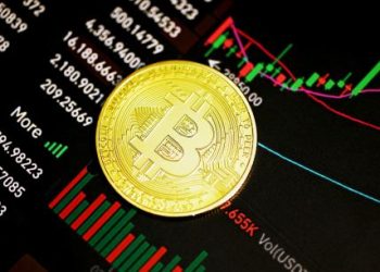 Bitcoin Could Plunge To $30,200 If This Level Is Lost: Analyst