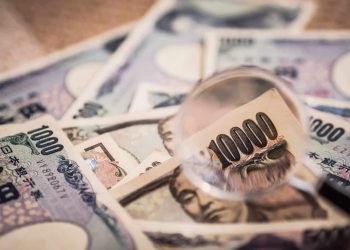 Yen Exchange Rate Teeters on Multi-Decade Lows