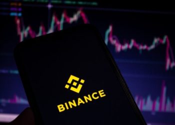 Crypto Market Reacts: Binance CEO Changpeng Zhao Steps Down