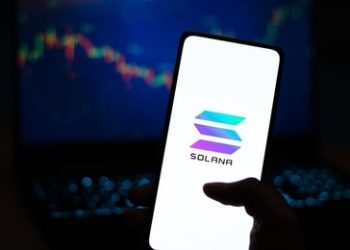 Solana Saga Orders Scrapped As $30 Million BONK Token Package Overshadows Device’s Value