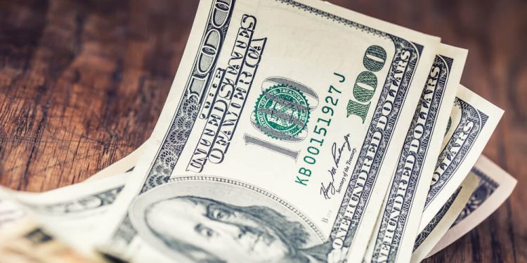 US Dollar at One-Month Peak Amid Global Economic Trends