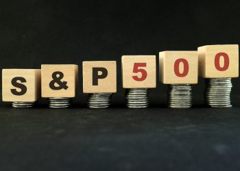 A Comprehensive S&P 500 Forecast Amid Economic Shifts