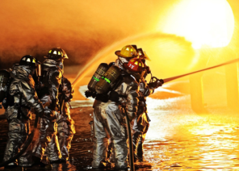 XRP Faces Bearish Pressures Amid Market Downturn: Analysts Divided On Next Move