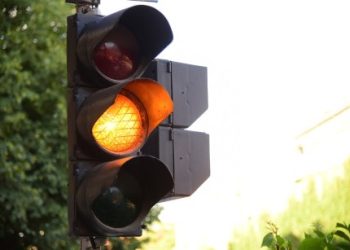 Bitcoin Gives Early Top Warning Signal, But Price Could Double First