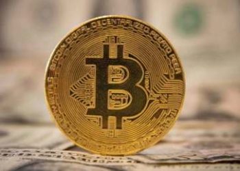 Analyst Predicts Bitcoin Consolidation, Eyes Long-Term Price Target Of $500,000