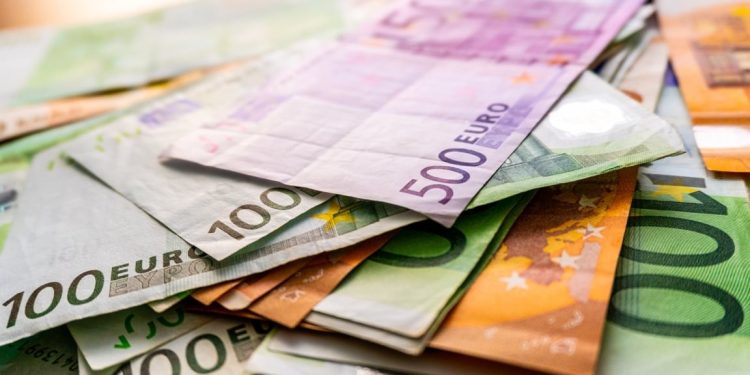 EURUSD and GBPUSD: EURUSD slips to 1.08129 this morning