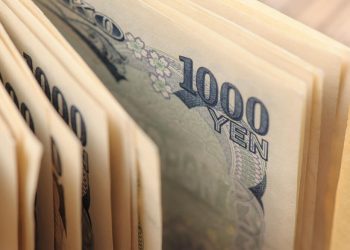 JPY to USD: Daily Outlook, Wage Growth, and Future Trends