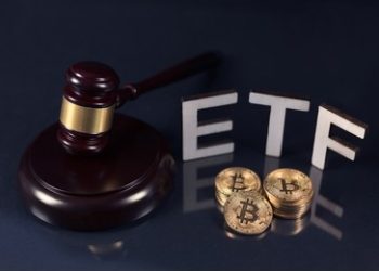 Former SEC Chair Affirms: ‘Nothing Left To Decide,’ Bitcoin ETF Approval Imminent