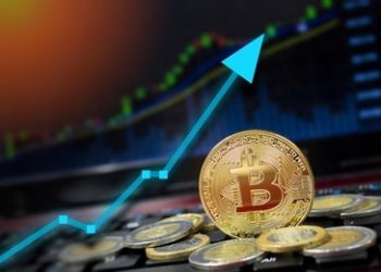 Bitcoin Price Analysis: Ascending Parallel Channel Pattern Points To $57,000 Target