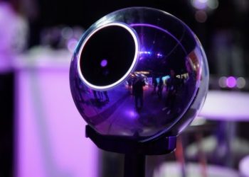 Will Worldcoin End In “Tears”? This Analyst Thinks So