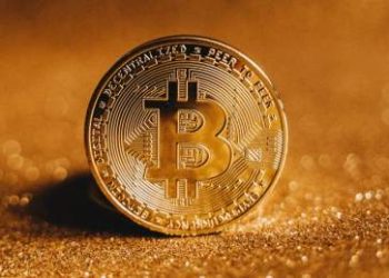 Bitcoin Price Forecast: Analyst Predicts $100,000 Peak Before Halving Event