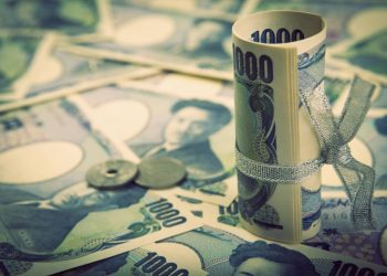 Yen Drops Beyond 150 Amid U.S. Inflation Woes