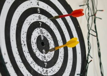 Chainlink (LINK) Soars 9%: Crypto Analyst Predicts Next Big Target