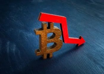 Bitcoin Could Drop To $52,000 If Price Breaks Below This Mark – CryptoQuant