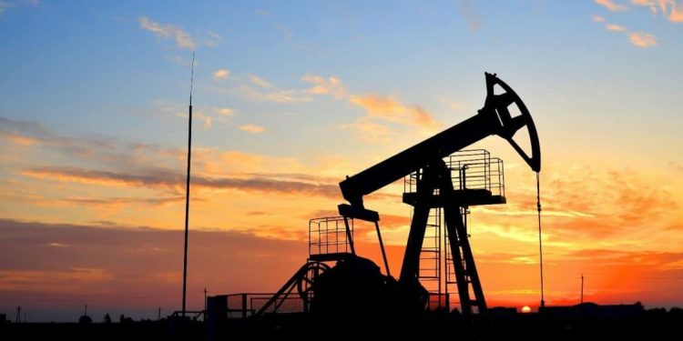 U.S. Oil Stocks Drop, Prices See Notable Increase