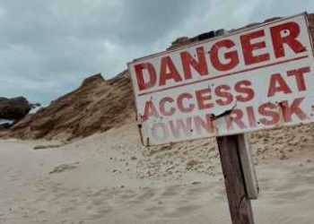 Trouble Ahead? Binance Coin Futures Market Under Pressure With Negative Funding Rates