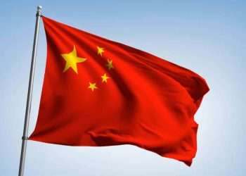 China’s April Economic Slowdown: PMI Drops to 50.4