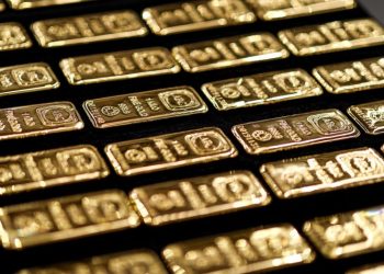 Gold bars are selling like hot cakes in Korea’s convenience stores and vending machines