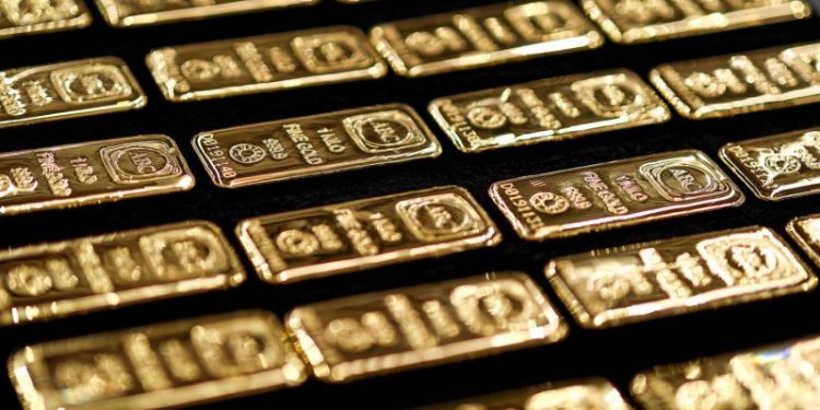 Gold bars are selling like hot cakes in Korea’s convenience stores and vending machines
