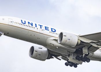 United Airlines says FAA cleared it to start adding new aircraft, routes after safety review