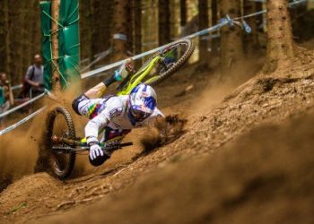 XRP Holders Stack Coins Despite Price Dip: Bullish Signal Or HODL Of Desperation?