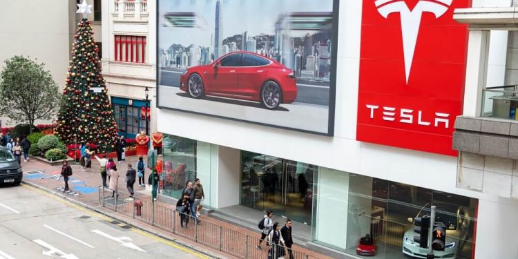 Tesla Q1 2024 Revenue Drops 9%, Profit Down 48%