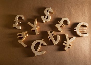 Euro index and yen index: new lower low for the yen at 711.8