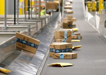 Amazon plans to launch discount store in bid to fend off Temu and Shein