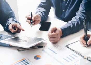 CAW Price Drops 23.53%. What’s The Analyst’s Forecast?