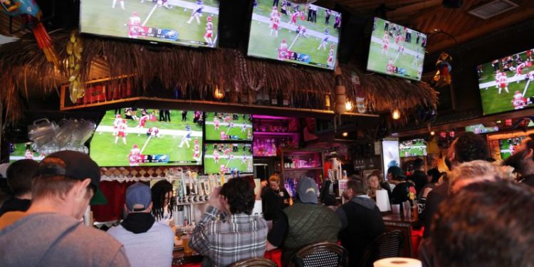 NFL-backed group lines up ‘Sunday Ticket’ streaming for bars, restaurants