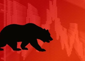 Crypto Analyst Predicts XRP Price Crash Fall To $0.07 Amid Triangle Breakdown