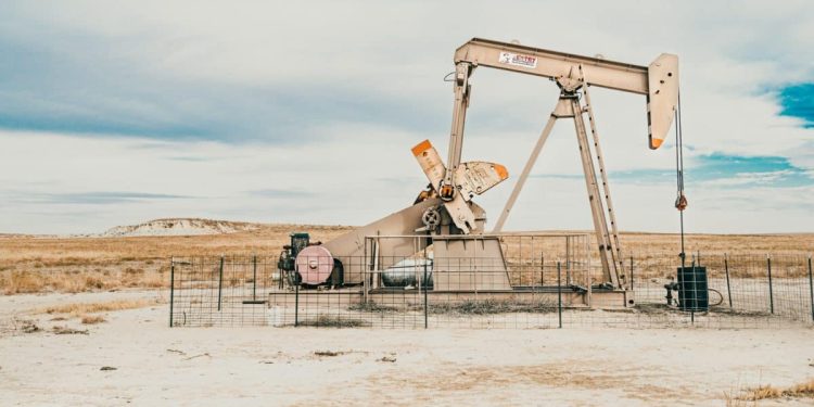 Oil and natural gas: pressure on oil rises on Monday