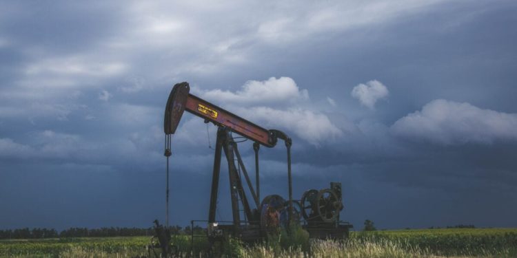 Oil and Natural Gas: Oil is on the positive side today