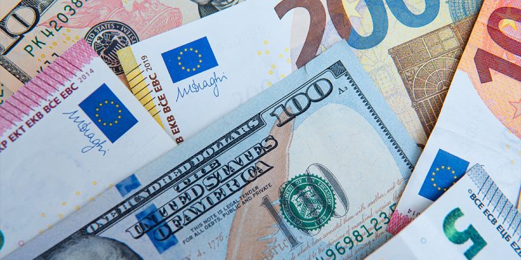 EURUSD and GBPUSD: EURUSD on the bullish side this morning