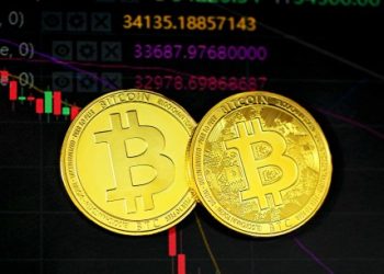 Bitcoin Needs Weekly Close Above This Level To Confirm Market Bottom, Analyst Says