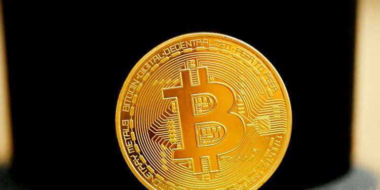 Is $74,000 The Bottom For Bitcoin? CMT-Certified Analyst Says $38,000-$42,000 Is Coming