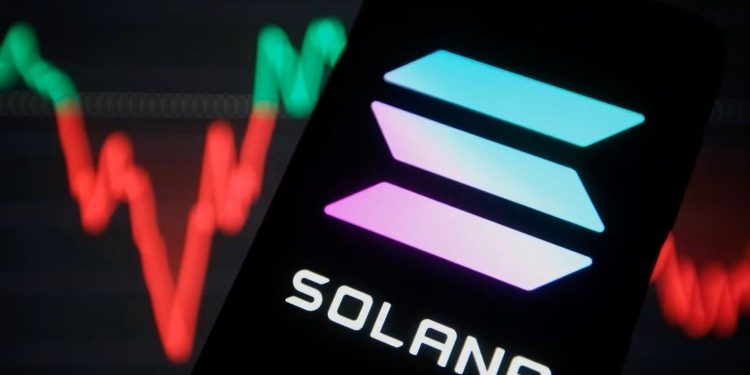 Solana Price Eyes Breakout Toward $143 As Inverse Head/Shoulders Pattern Takes Shape