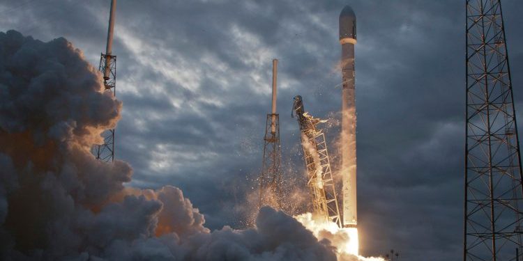 Why Isn’t XRP Skyrocketing? Expert Explains The Hidden Forces