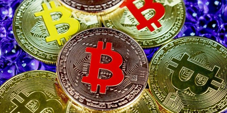 $400K Bitcoin? Analyst Says It’s Not A Dream—It’s ‘Coded’