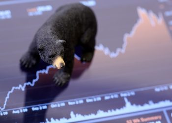 Bitcoin Price Slips Below $102,000 — Here’s The Next Support In Sight