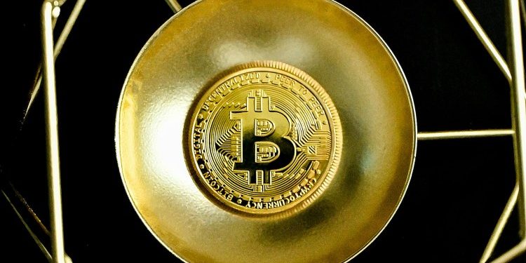 Bitcoin Network Volume Echoes Mid-2021 ‘Stable Equilibrium’ – Is A Big Move Brewing?