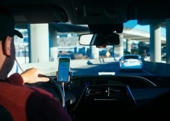 XRP Chatter Reaches Ride-Share Drivers — Small Survey Shows Mixed Results
