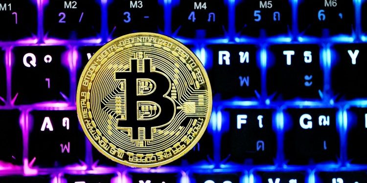 Bitcoin Falls Below $115,000 As Binance Buying Power Ratio Collapses