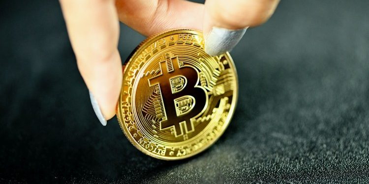 Bitcoin ETF Market Flashes Warning: IBIT Outflows Paired With Drop In Tron USDT Transfers