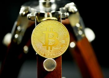 Binance Bitcoin Reserves Surge To 579,000 BTC – Signal Of Profit-Taking Or Bullish Liquidity?